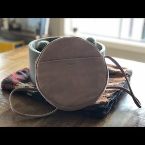 Baggu NEW Medium Circle Purse- Suede In Taro Pink